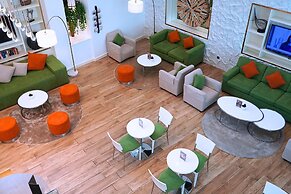 TIME Oak Hotel & Suites