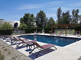 Le Fleuray Hotel & Restaurant