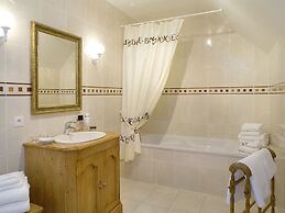 Le Fleuray Hotel & Restaurant