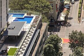 Oaks Brisbane River City Suites