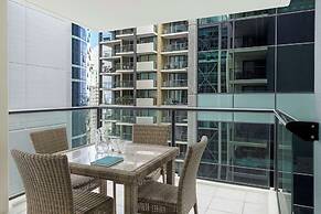 Oaks Brisbane River City Suites