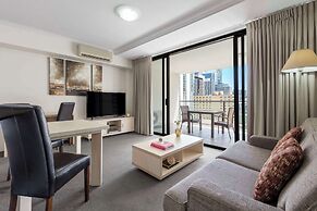 Oaks Brisbane River City Suites