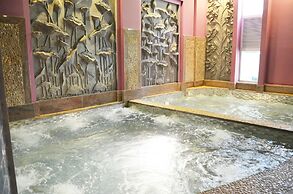 Empress Angkor Resort & Spa