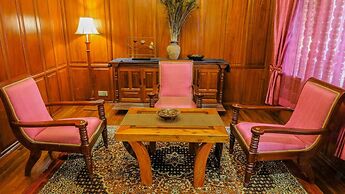Empress Angkor Resort & Spa