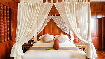 Empress Angkor Resort & Spa