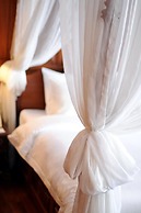 Empress Angkor Resort & Spa