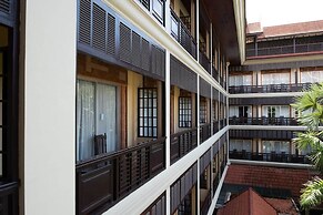 Empress Angkor Resort & Spa