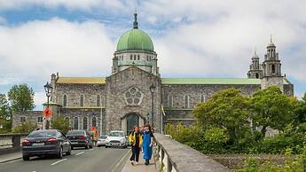 Eyre Square Hotel