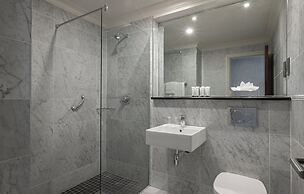 Eyre Square Hotel