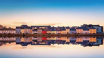 Eyre Square Hotel