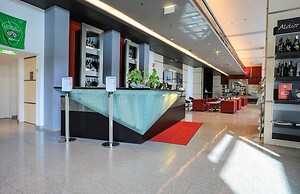 Pannonia Tower Hotel Parndorf
