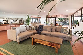 Beach Hotel Resort