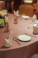 Grand Mercure Vadodara Surya Palace Hotel