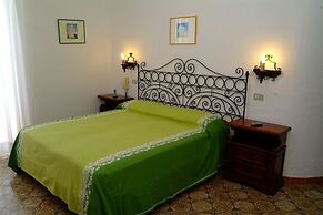 Don Pedro Hotel