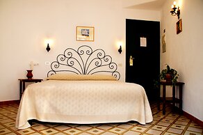 Don Pedro Hotel