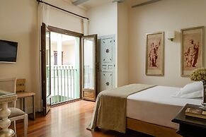 Hotel  YIT La Casona del Arco