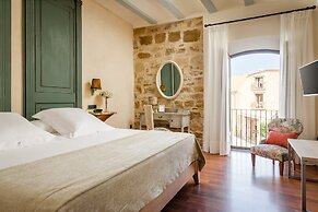 Hotel  YIT La Casona del Arco