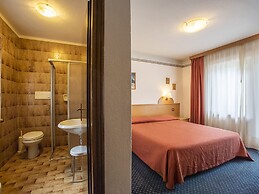 Hotel Adriana