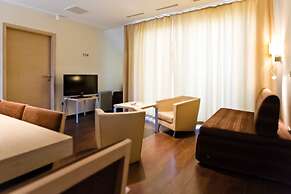 Echo Residence All Suite Hotel