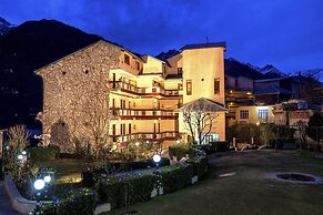 Sterling Manali