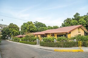 Nacazcol Hotel and Villas