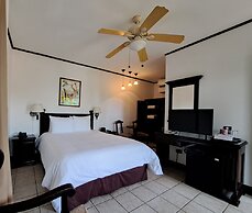 Nacazcol Hotel and Villas