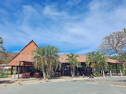 Nacazcol Hotel and Villas