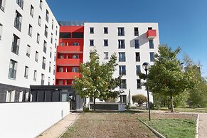 Appart'hôtel Odalys City - Bioparc Lyon Est