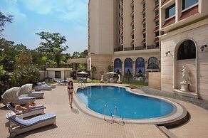 Hotel The Royal Plaza