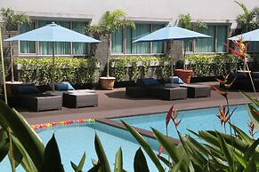 Aston Tropicana