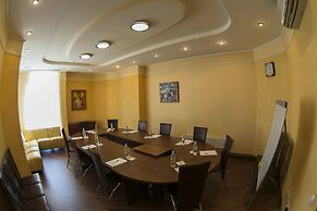 Nikol Business Hotel