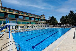 Montecito Hotel