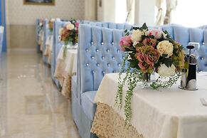 Montecito Hotel