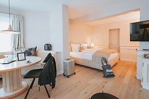 MANNI The Hotel