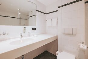 MANNI The Hotel