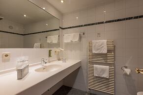 MANNI The Hotel