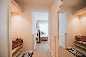 MANNI The Hotel