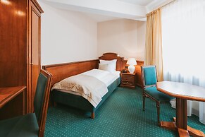 MANNI The Hotel