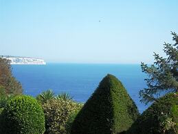 Luccombe Hall Hotel