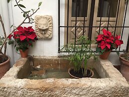 Los Patios Hotel