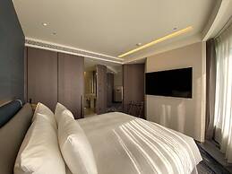 Monarch Plaza Hotel
