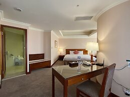 Monarch Plaza Hotel