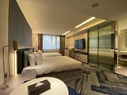 Monarch Plaza Hotel