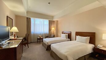 Monarch Plaza Hotel