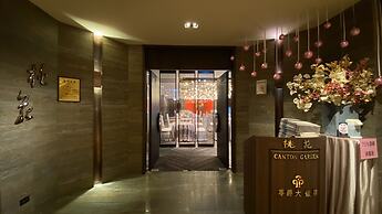 Monarch Plaza Hotel