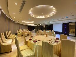 Monarch Plaza Hotel