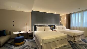 Monarch Plaza Hotel