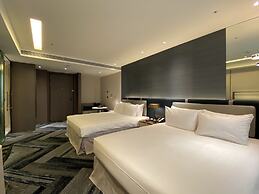Monarch Plaza Hotel