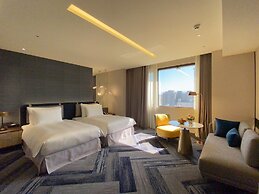Monarch Plaza Hotel