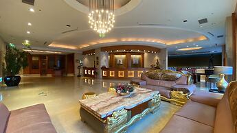 Monarch Plaza Hotel